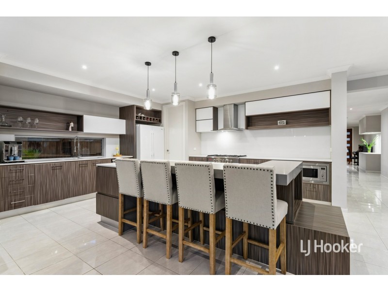 11 Royal Circuit, Point Cook VIC 3030