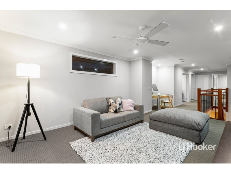 11 Royal Circuit, Point Cook VIC 3030