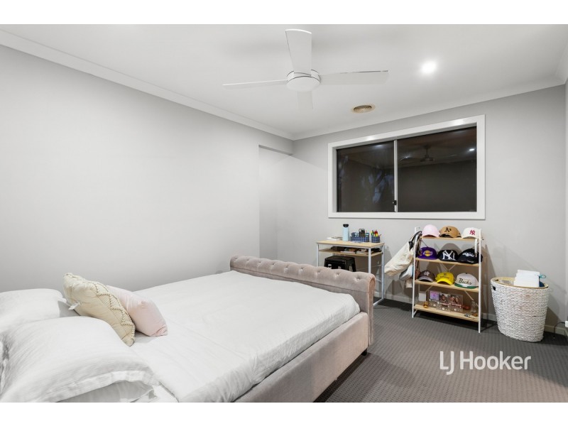 11 Royal Circuit, Point Cook VIC 3030