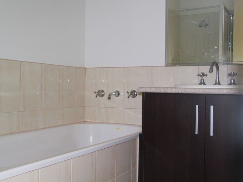 1/11 Indwe Steet, West Footscray VIC 3012