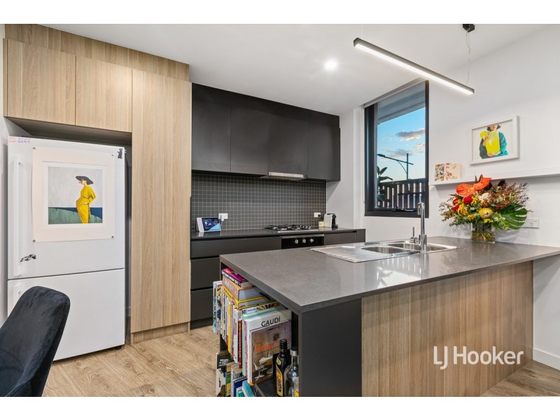 102/2 Kenswick Street, Point Cook VIC 3030