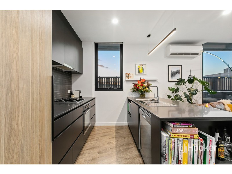 102/2 Kenswick Street, Point Cook VIC 3030