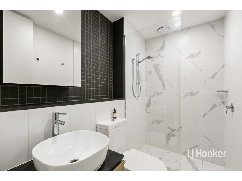 102/2 Kenswick Street, Point Cook VIC 3030