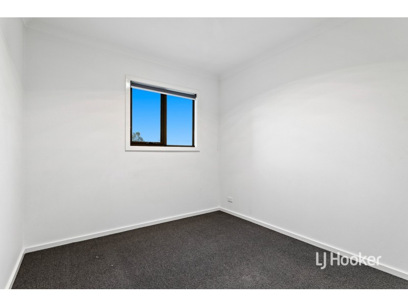 3 Hiddleston Court, Cranbourne West VIC 3977