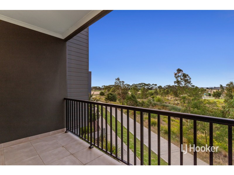 3 Hiddleston Court, Cranbourne West VIC 3977