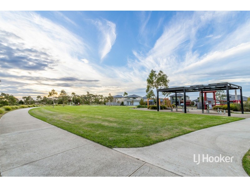 3 Hiddleston Court, Cranbourne West VIC 3977