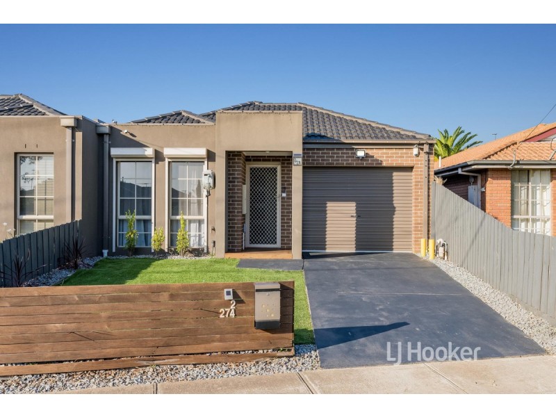 2/274 Greaves Street North, Werribee VIC 3030