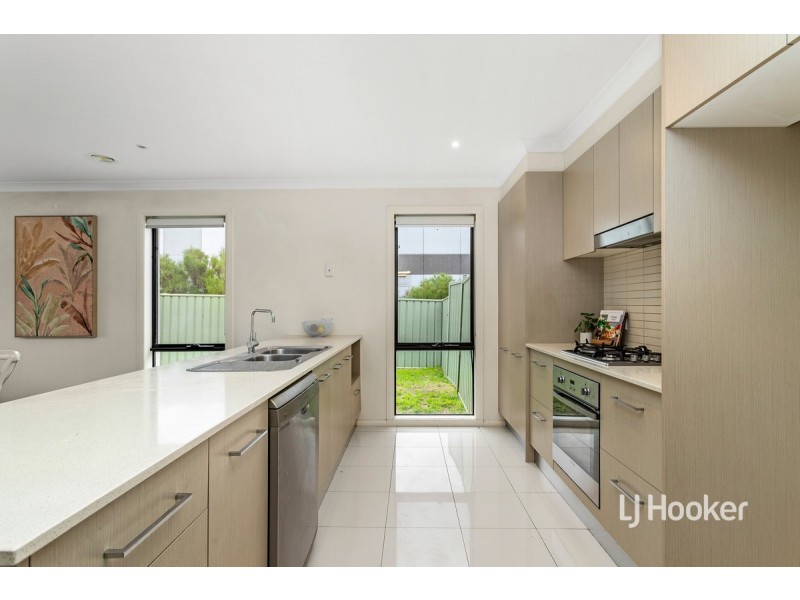 10 Rathgar Mews, Wyndham Vale VIC 3024