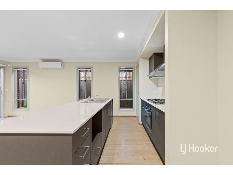 1 Warren Place, Truganina VIC 3029