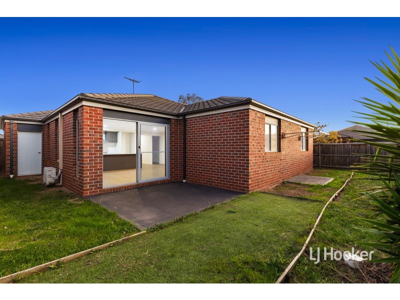 1 Warren Place, Truganina VIC 3029