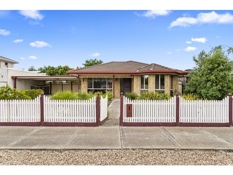 11 Sandstone Avenue, Seabrook VIC 3028
