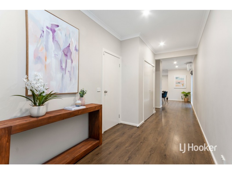 9 Treeleaf Avenue, Point Cook VIC 3030