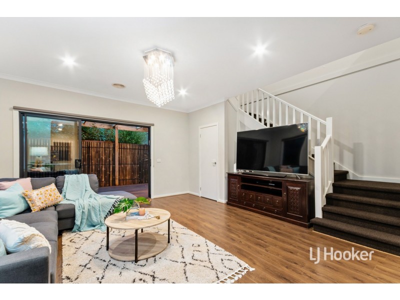 9 Treeleaf Avenue, Point Cook VIC 3030