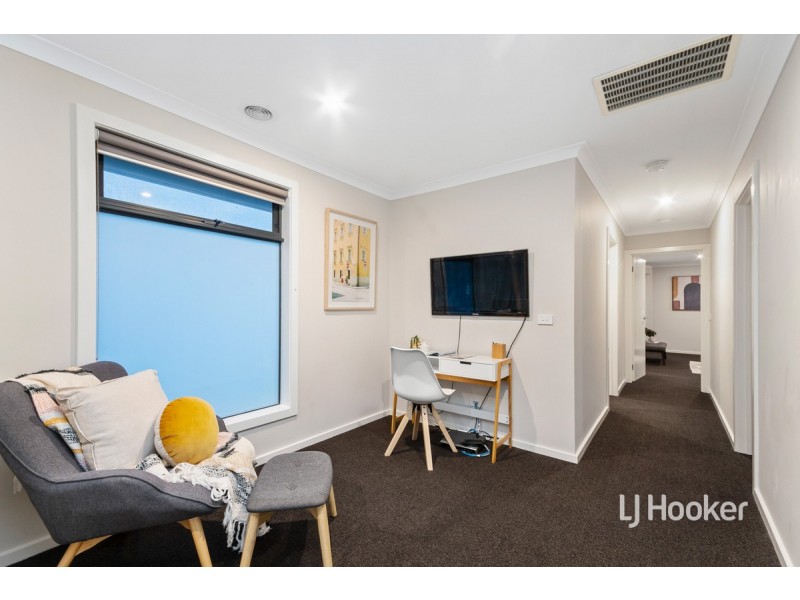 9 Treeleaf Avenue, Point Cook VIC 3030
