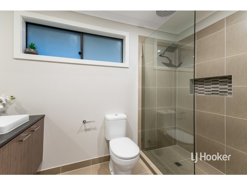 9 Treeleaf Avenue, Point Cook VIC 3030
