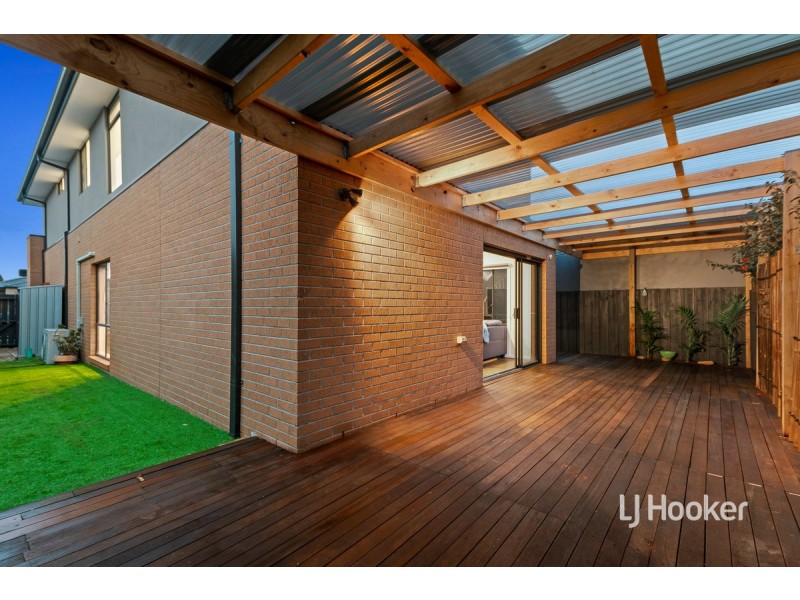 9 Treeleaf Avenue, Point Cook VIC 3030