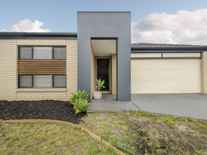 23 Fairbridge Road, Point Cook VIC 3030