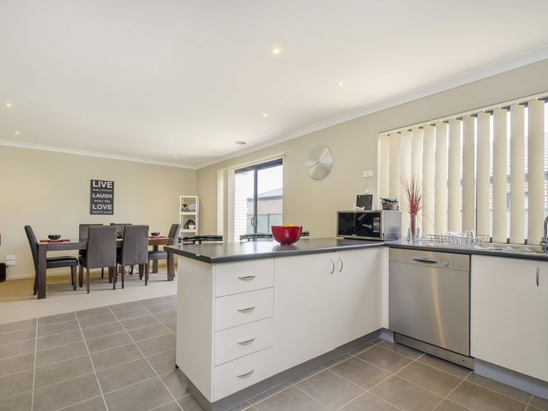 23 Fairbridge Road, Point Cook VIC 3030
