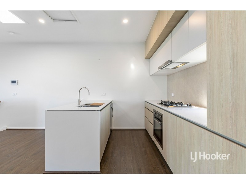 16 Lawler Street, Point Cook VIC 3030