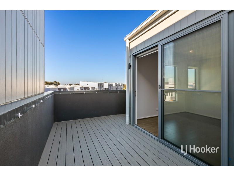 16 Lawler Street, Point Cook VIC 3030