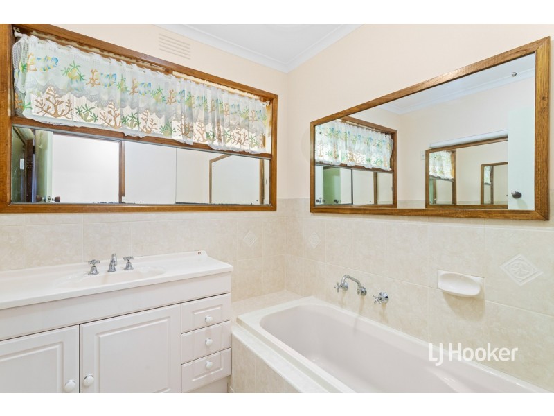 18 Hampstead Drive, Hoppers Crossing VIC 3029