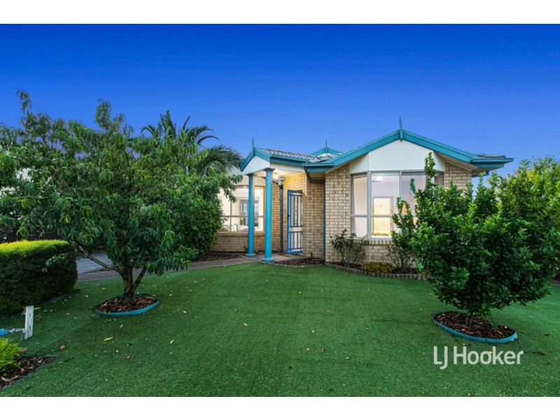 29 Dolphin Cresecent, Point Cook VIC 3030