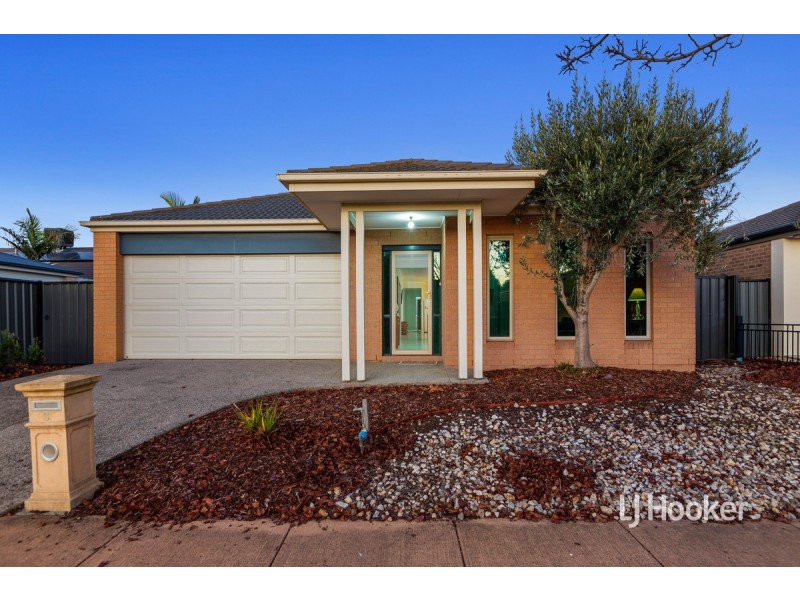 3 Opperman Place, Point Cook VIC 3030