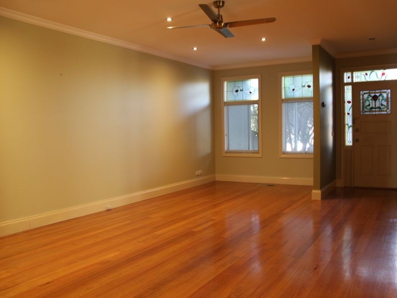 21 Creswick Drive, Point Cook VIC 3030