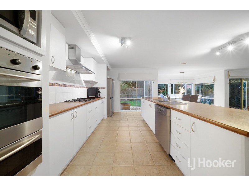 38 Willowgreen Way, Point Cook VIC 3030