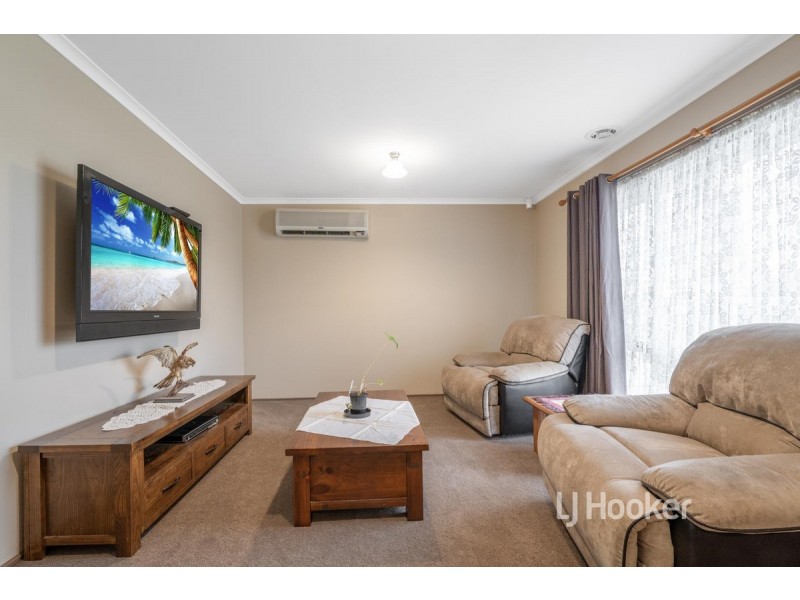 52 Westleigh Drive, Werribee VIC 3030