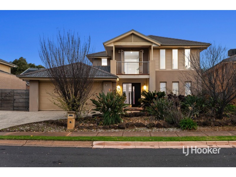 128 Sanctuary Lakes South Boulevard, Sanctuary Lakes VIC 3030