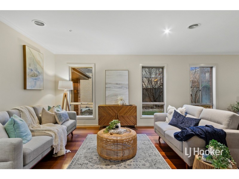 128 Sanctuary Lakes South Boulevard, Sanctuary Lakes VIC 3030