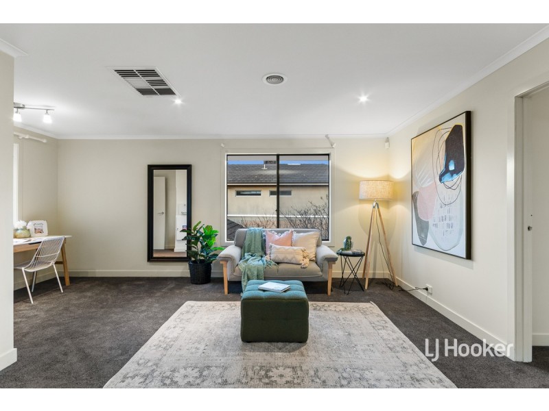 128 Sanctuary Lakes South Boulevard, Sanctuary Lakes VIC 3030