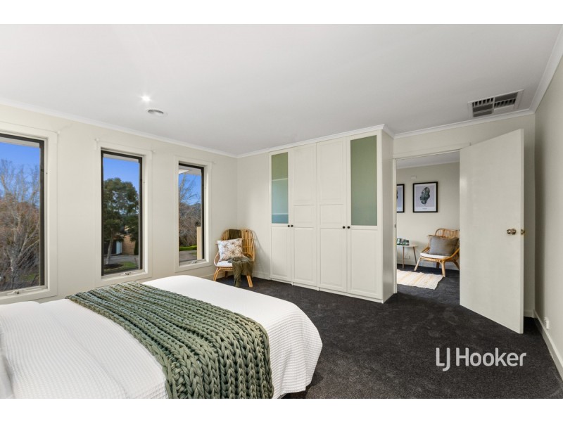 128 Sanctuary Lakes South Boulevard, Sanctuary Lakes VIC 3030