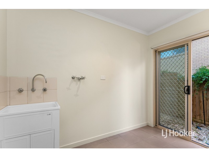 128 Sanctuary Lakes South Boulevard, Sanctuary Lakes VIC 3030