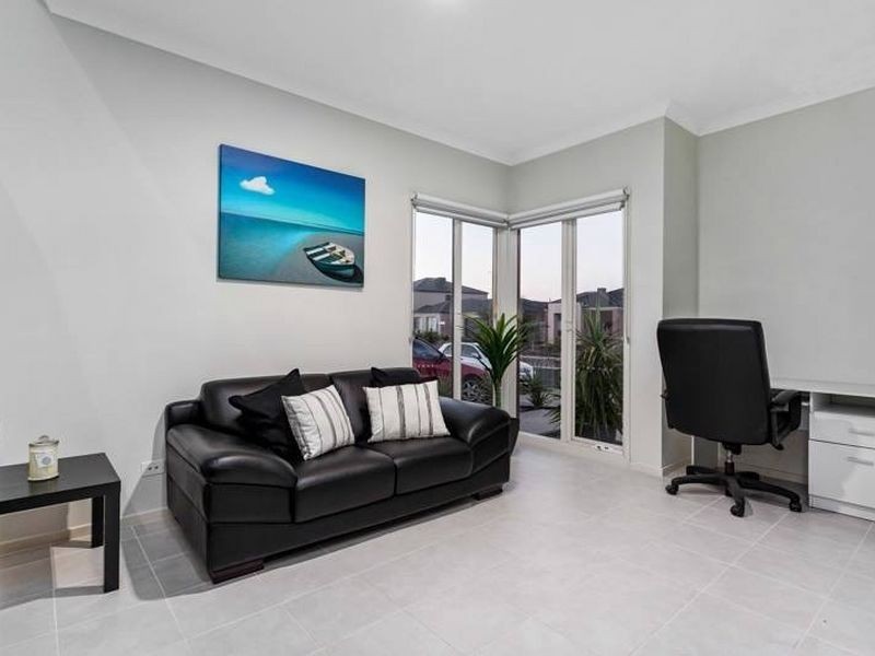 22 Waves Drive, Point Cook VIC 3030