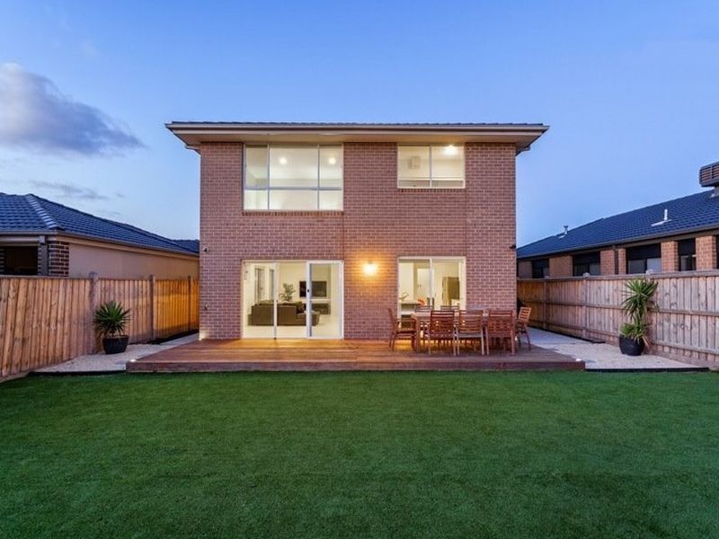 22 Waves Drive, Point Cook VIC 3030