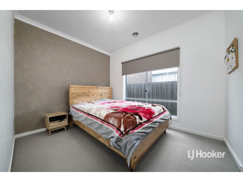 2/14 Harness Court, Truganina VIC 3029