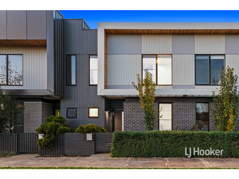 50 Umbrella Way, Point Cook VIC 3030