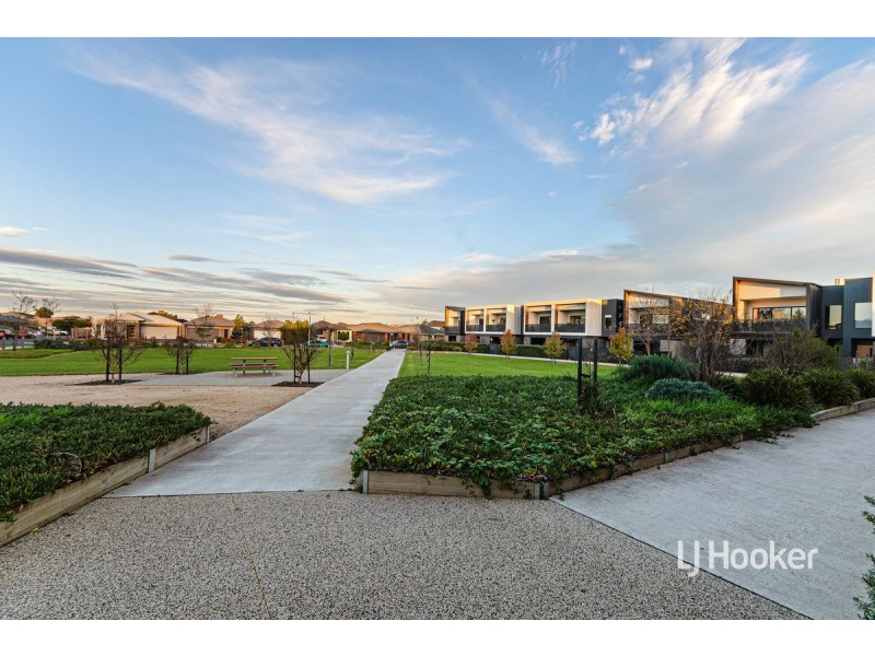 50 Umbrella Way, Point Cook VIC 3030