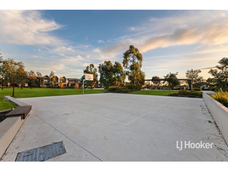 50 Umbrella Way, Point Cook VIC 3030
