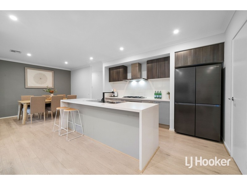 10 Firefly Road, Point Cook VIC 3030