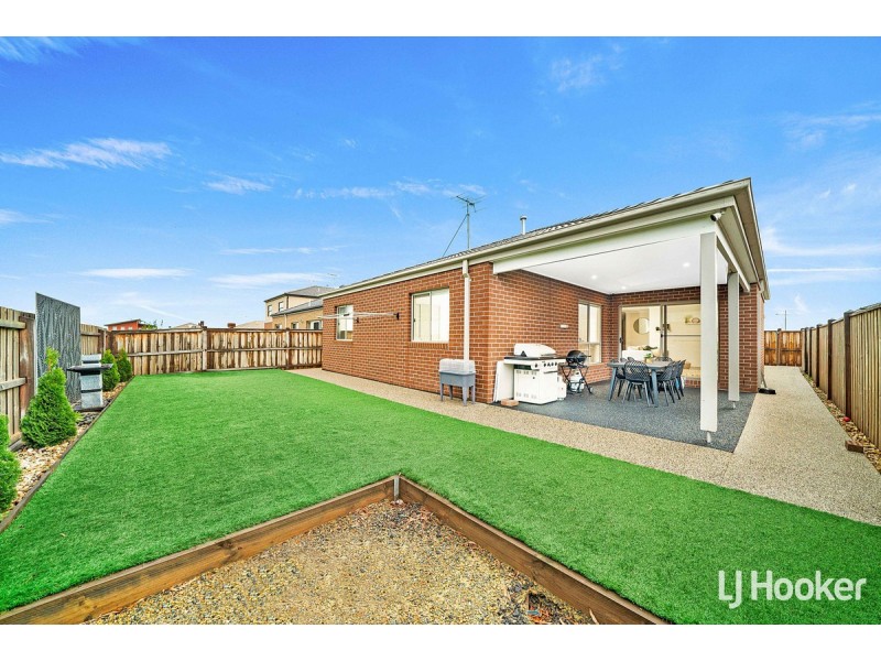 10 Firefly Road, Point Cook VIC 3030