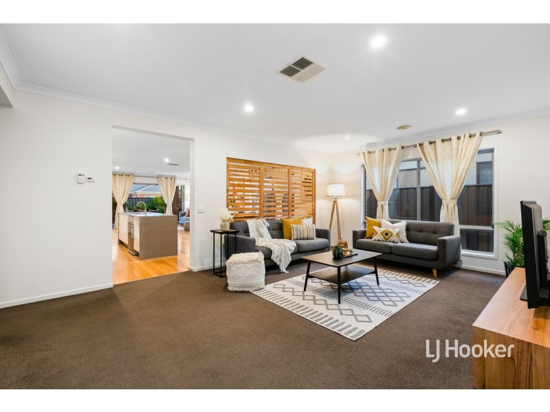 73 Brownlow Drive, Point Cook VIC 3030