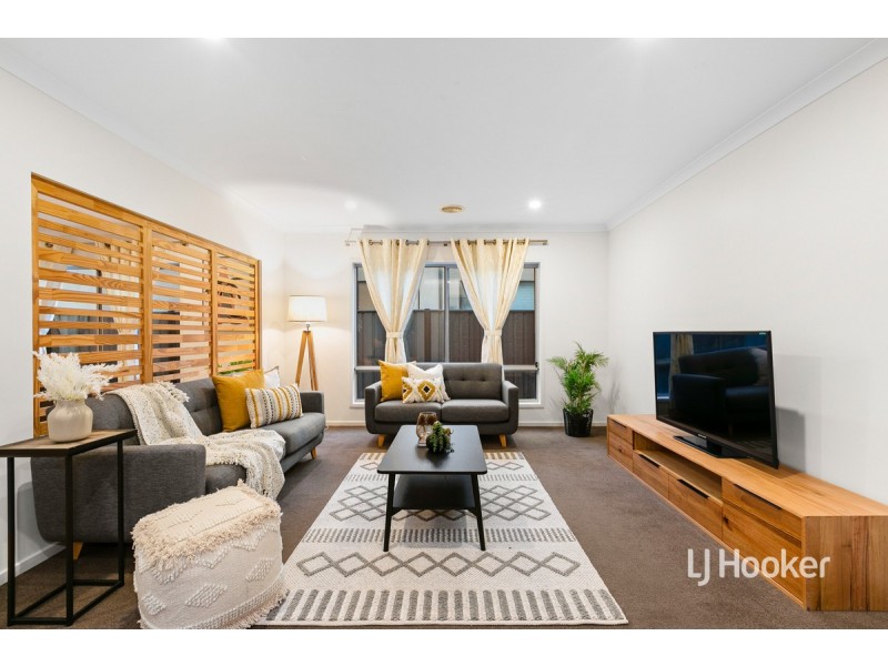 73 Brownlow Drive, Point Cook VIC 3030