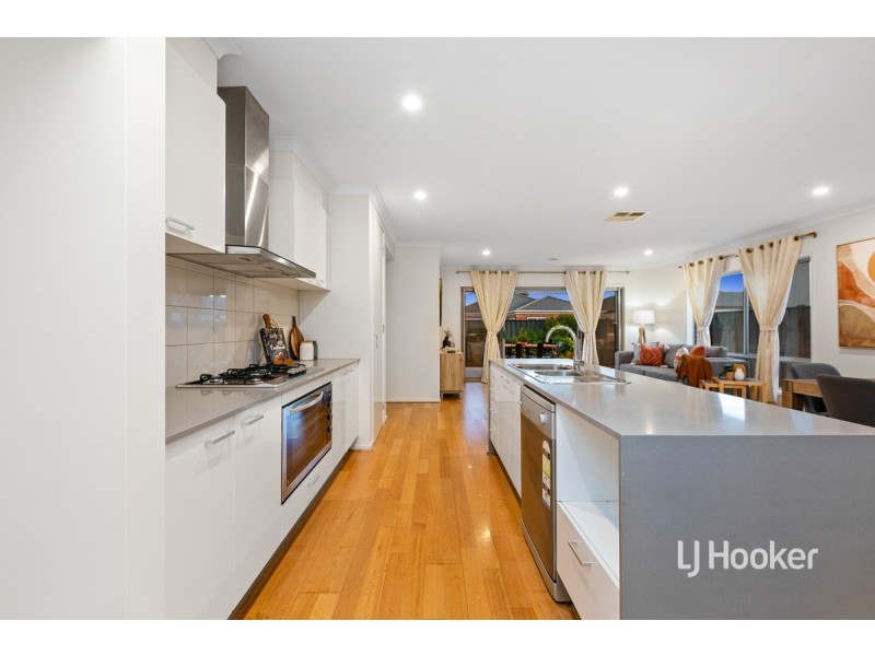 73 Brownlow Drive, Point Cook VIC 3030