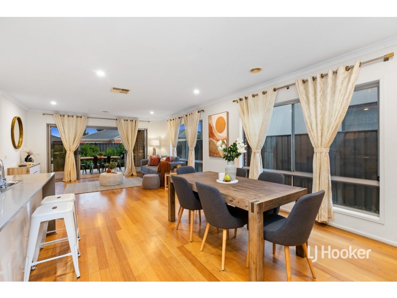 73 Brownlow Drive, Point Cook VIC 3030