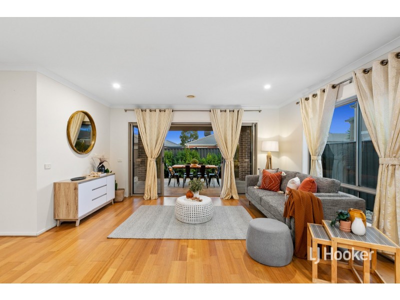 73 Brownlow Drive, Point Cook VIC 3030