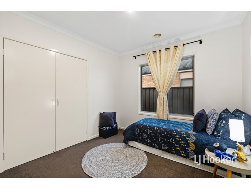 73 Brownlow Drive, Point Cook VIC 3030
