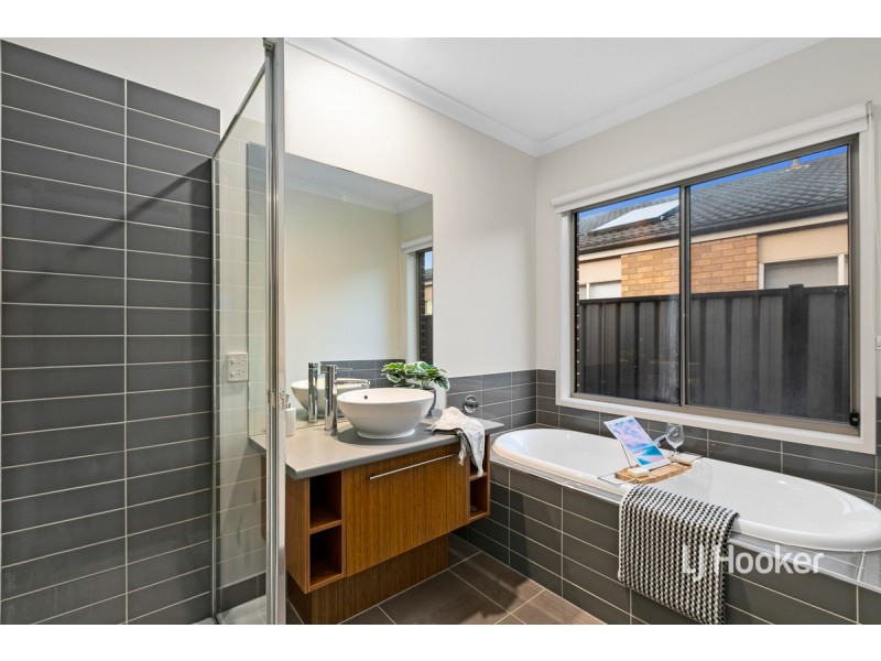 73 Brownlow Drive, Point Cook VIC 3030